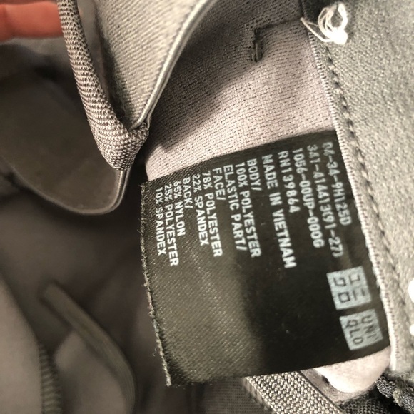 Uniqlo Gray Stretchy Dress Pants (size small) - Picture 11 of 11
